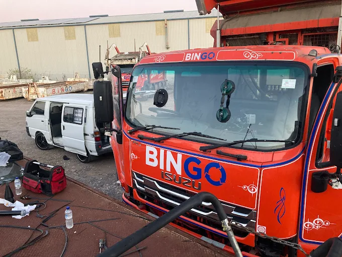 We Fix More Than Just Cars: Windscreen Services for Trucks, Utes, and Caravans in the Hunter and Port Stephens